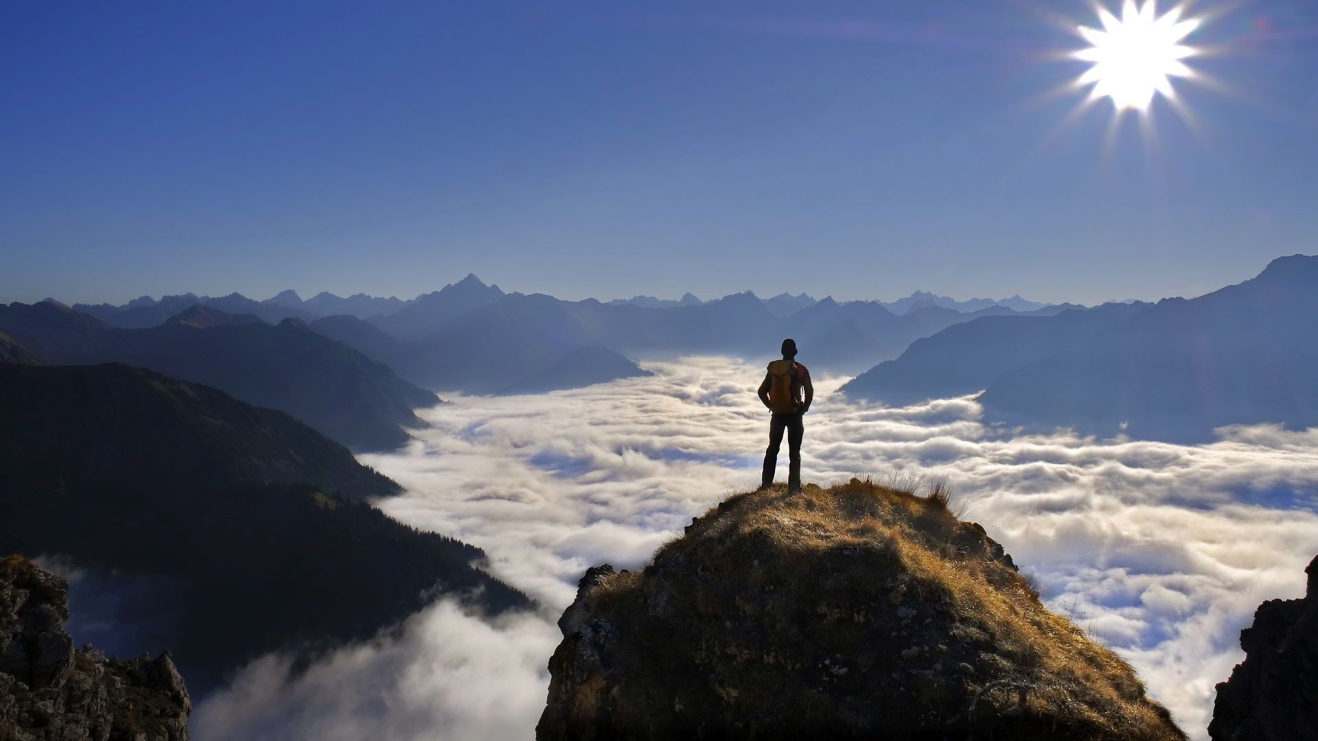 Blick über Berge und Täler